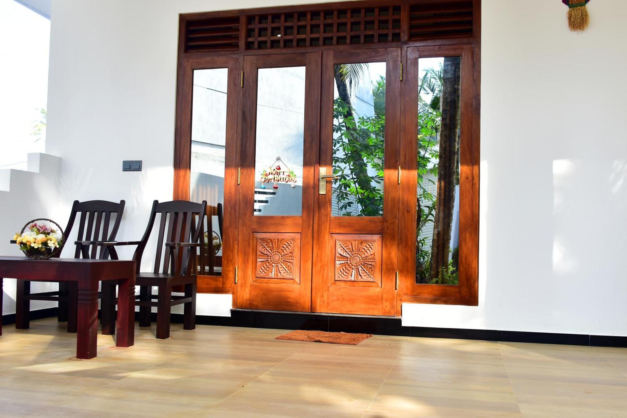Aliya Aliya Hikkaduwa Hotel Bagian luar foto