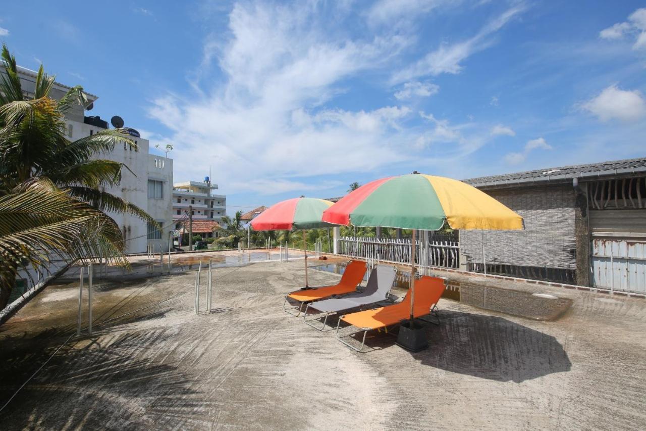Aliya Aliya Hikkaduwa Hotel Bagian luar foto