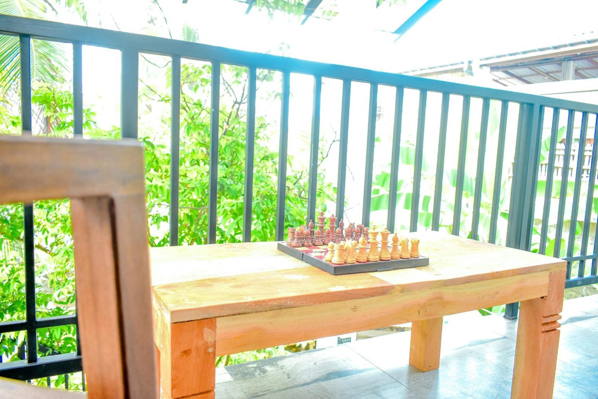 Aliya Aliya Hikkaduwa Hotel Bagian luar foto