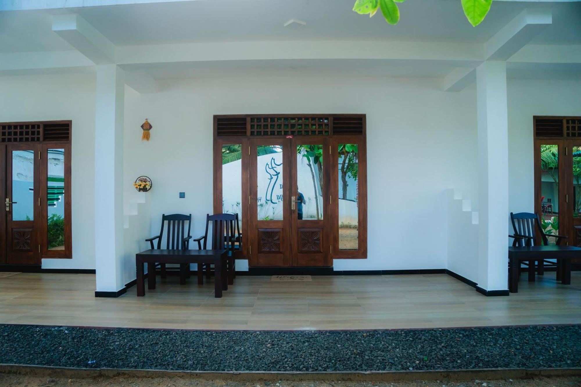Aliya Aliya Hikkaduwa Hotel Bagian luar foto