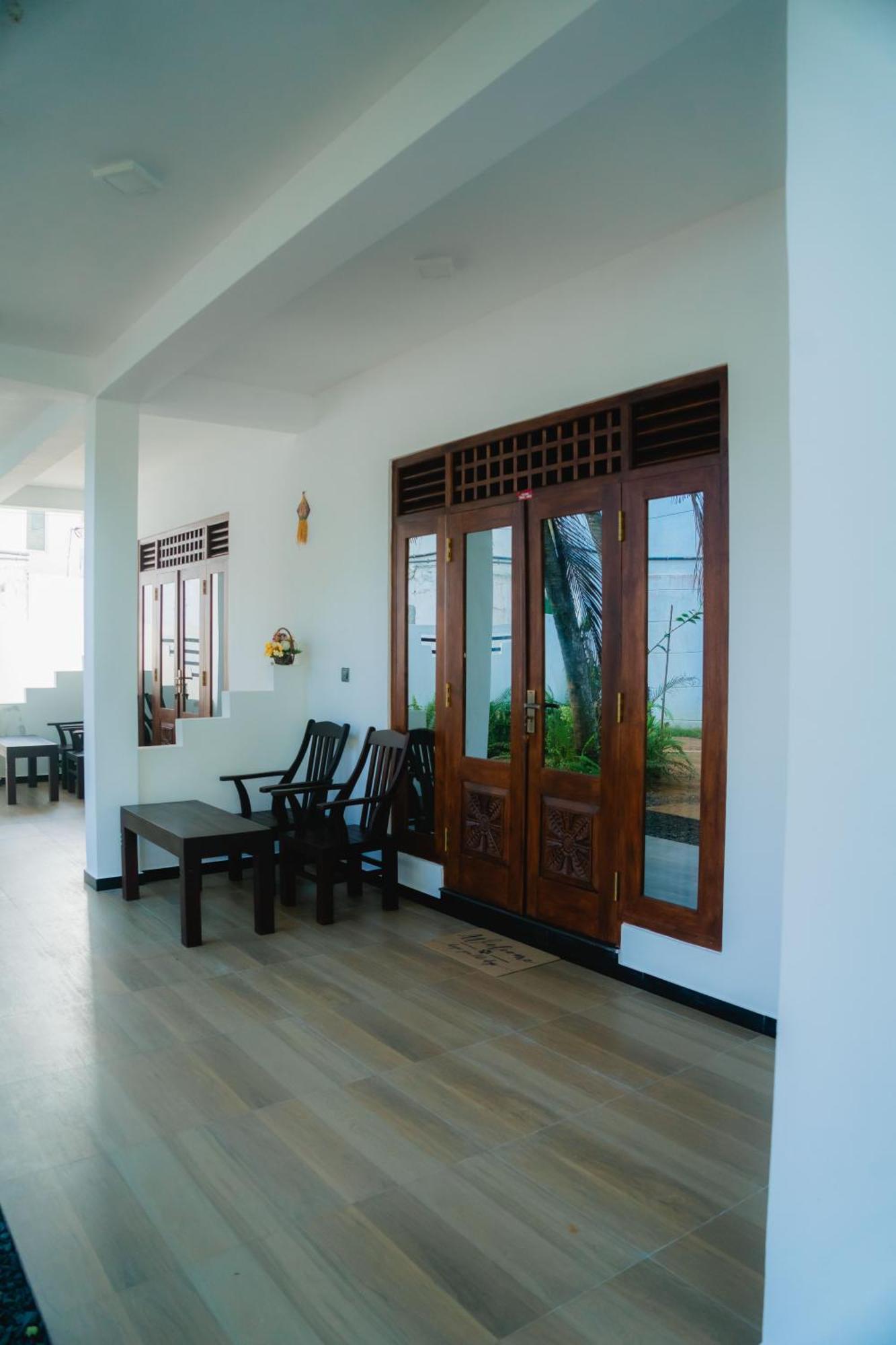 Aliya Aliya Hikkaduwa Hotel Bagian luar foto