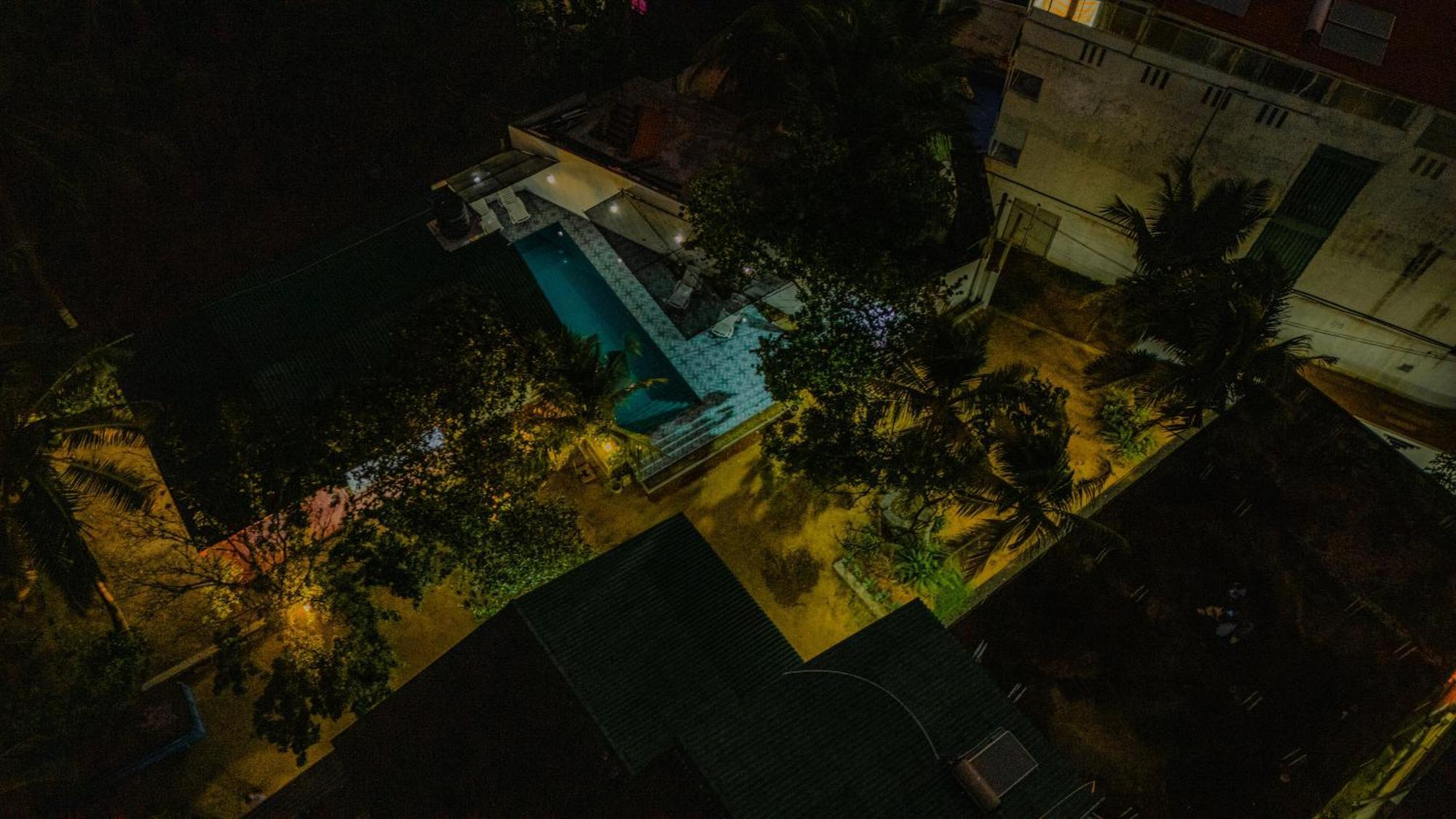 Aliya Aliya Hikkaduwa Hotel Bagian luar foto